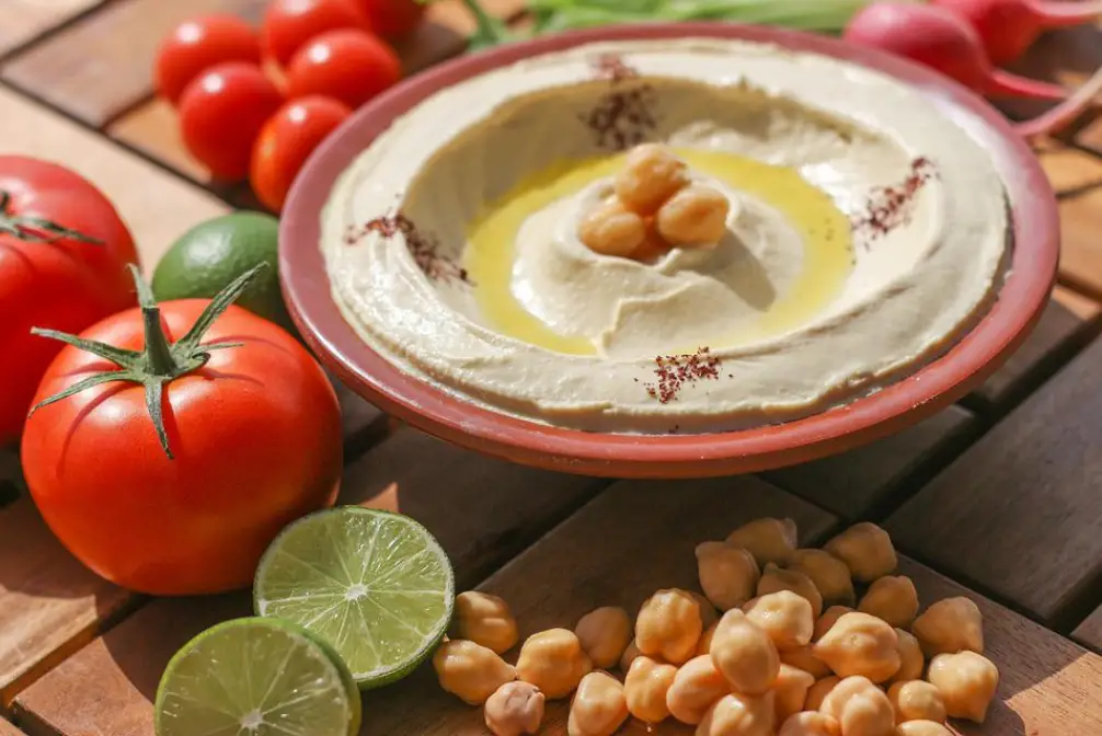 Is Hummus Low FODMAP - image frfom pixabay by luckyhand2010